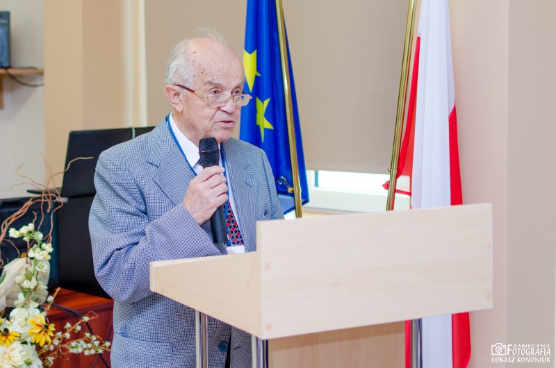 С приветственным словом выступил ректор Высшей Медицинской школы, доктор наук Збигнев Пухальски