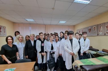IMG-ceaf08485153c3af2c64c6f4210972d9-V