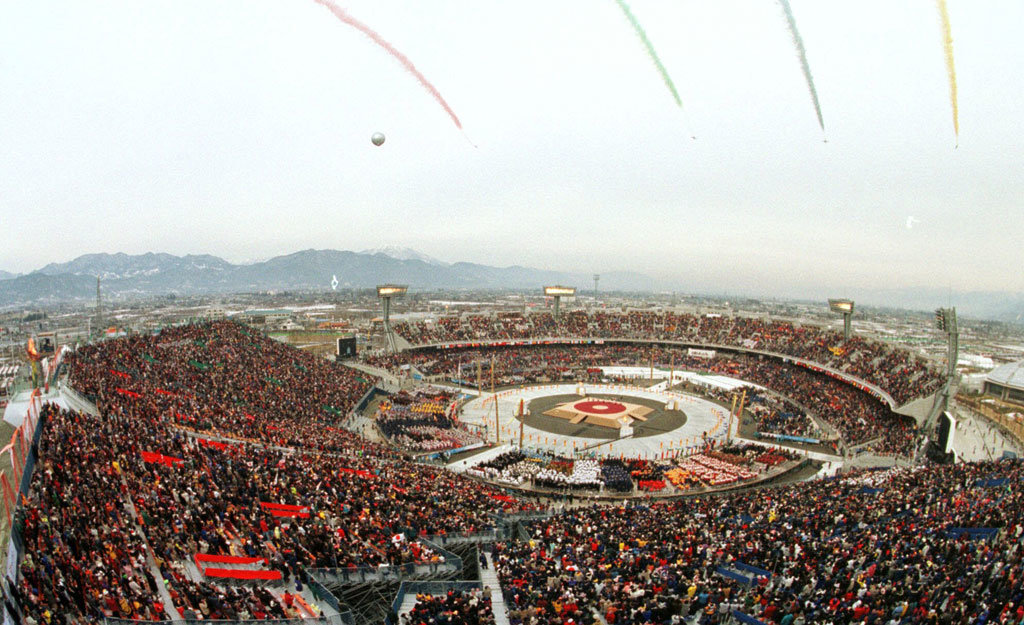 1 июля 1998 г. Нагано Япония 1998. Олимпийский стадион Нагано. Олимпийский стадион Ататюрка.